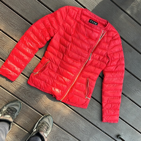 *Lina* Normal Jacket For Women color Red Size Small & good Material. 🇨🇦 - Picture 1 of 4